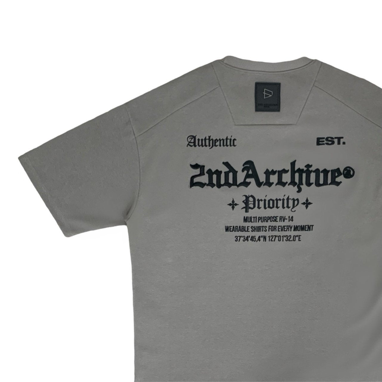 3色展開：ブラック、ブルーグレー、サンドベージュ