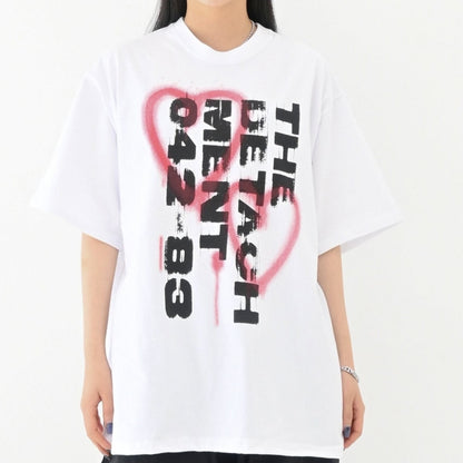 Urban style Korean T-shirt featuring unique English text.