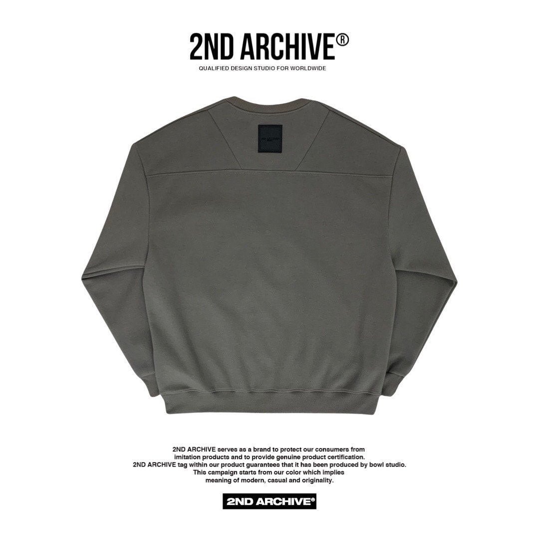 Back facing khaki warm sweater from 2nd Archive Korean street fashion brand. 