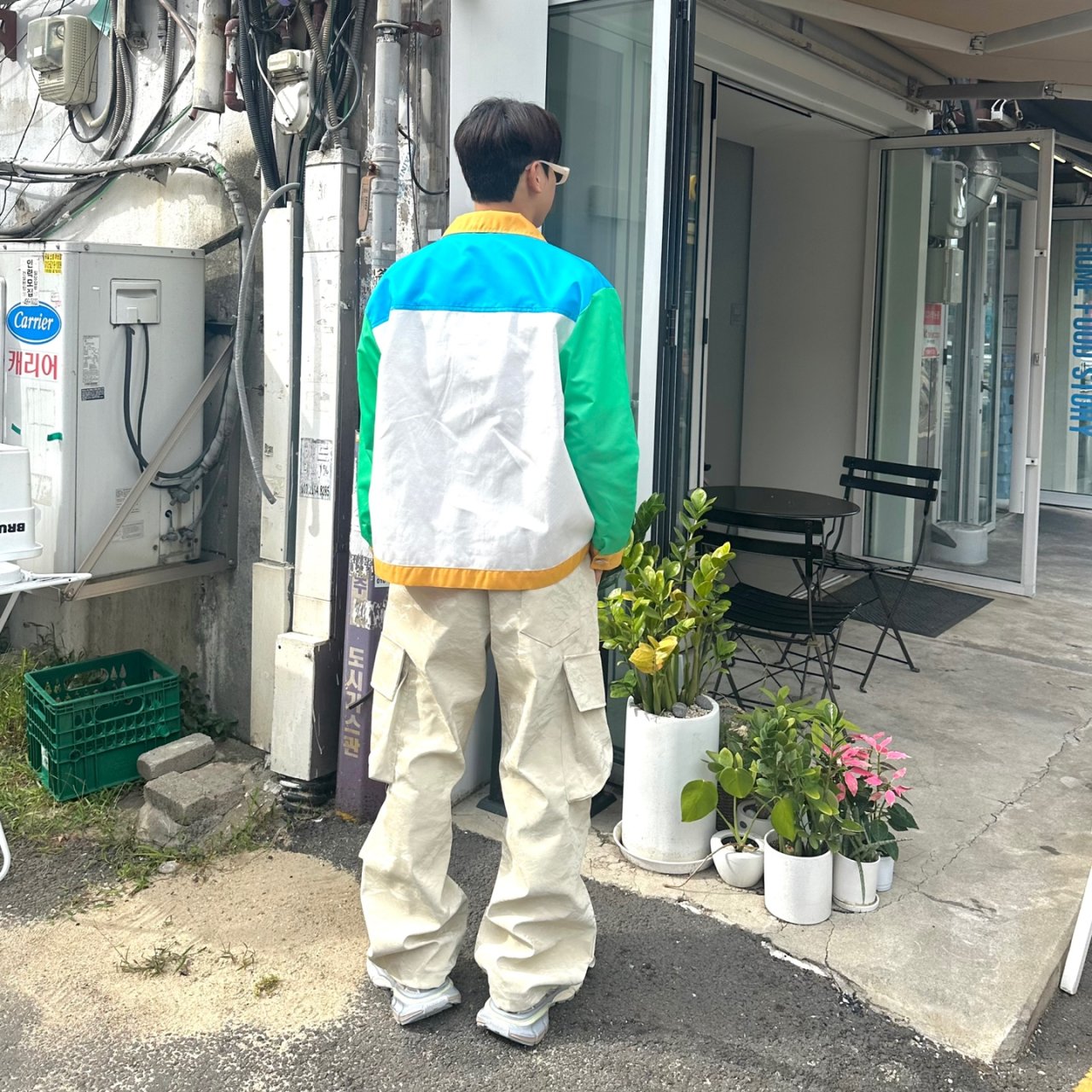 Beige cargo pants, Korean fashion trend.