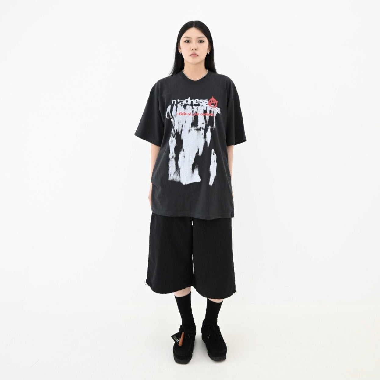 Chic Korean tee with unique gothic graphic and English text.