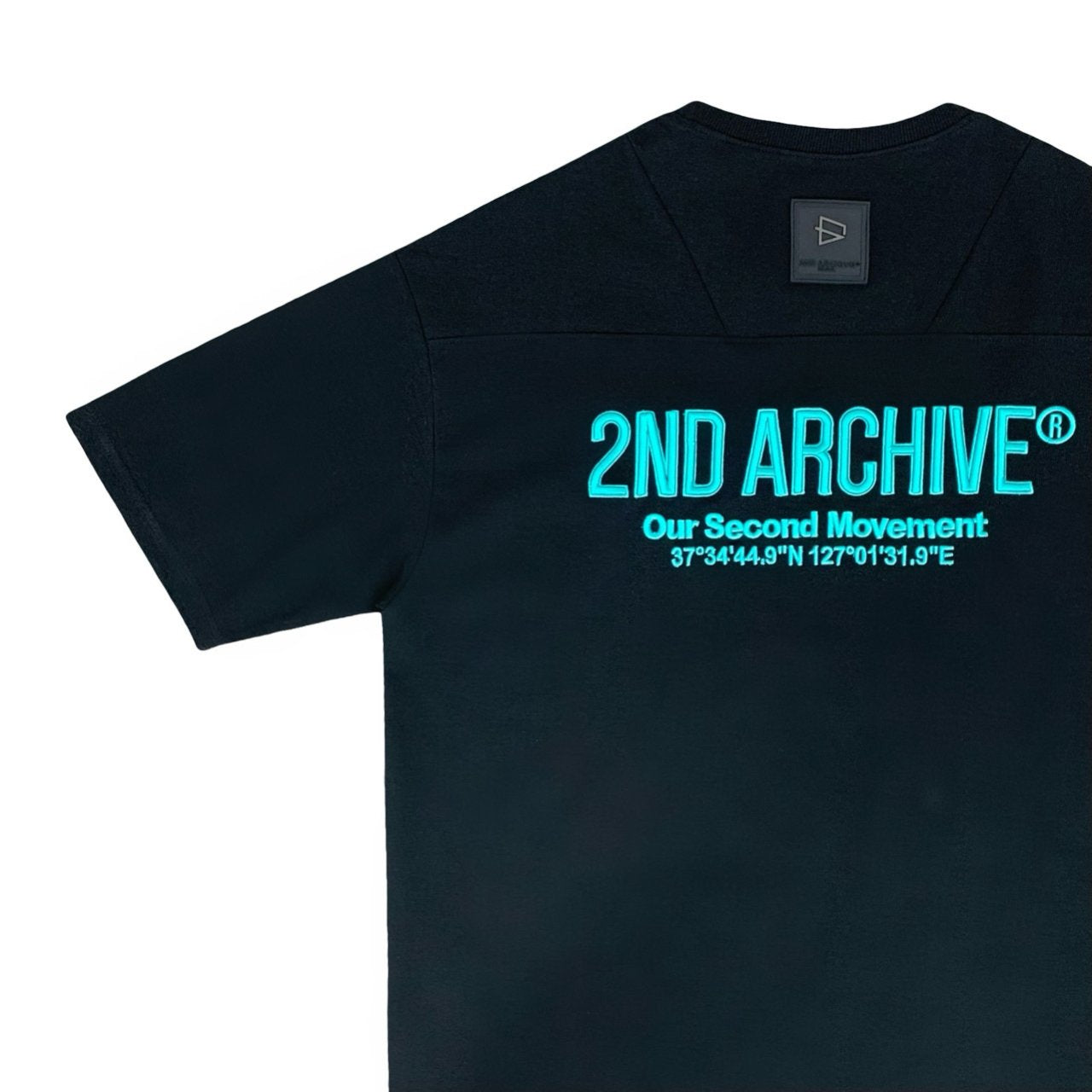 男女兼用で着られるユニセックスデザイン