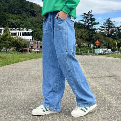 Unique pocket on classic fit denim pants