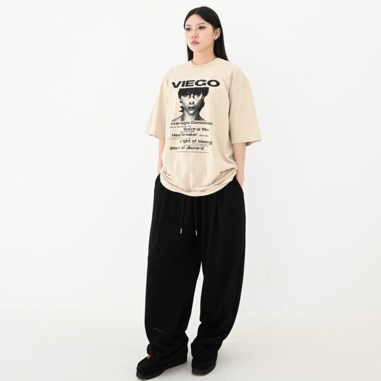 Chic Korean fashion T-shirt with stylish English writing.