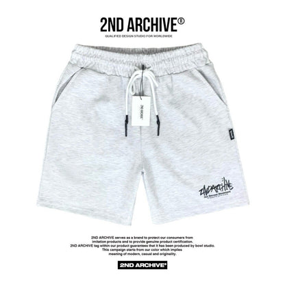 グレーカラーのカジュアルハーフパンツ、部屋着にも◎