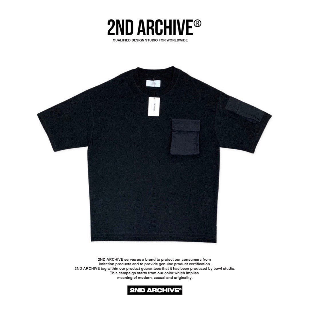 2nd archive Korean brand t-shirt, black with pockets.