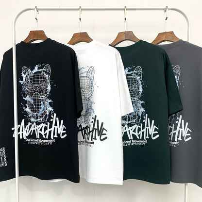 個性派必見、近未来ブルドッグアートが主役のTシャツ