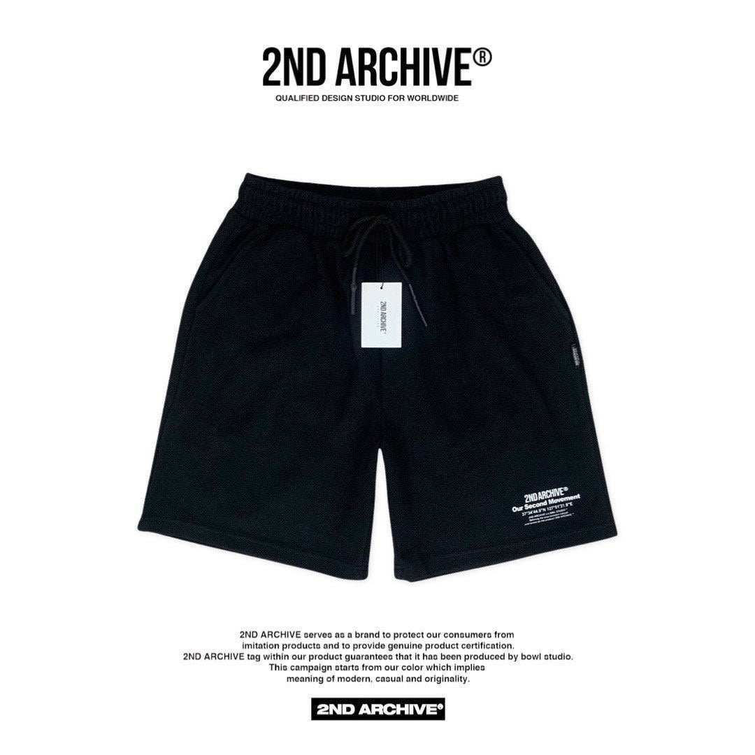 front facing summer shorts with adjustable waist in black color. 