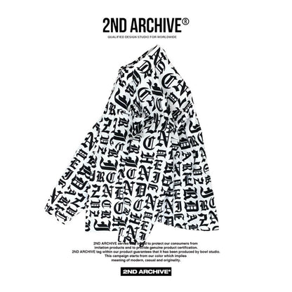 トレンド感ある全面タイポグラフィプリントシャツ