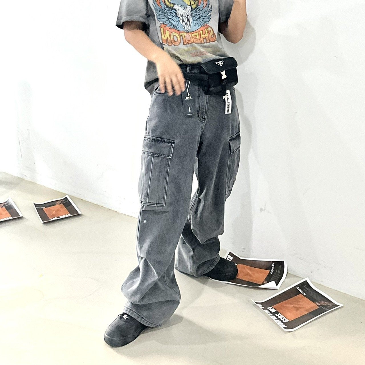 Light denim cargo pants, Korean fashion.